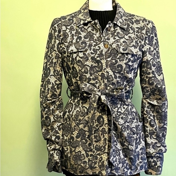 Walter Baker Brocade Tie Front Jacket - Picture 2 of 16